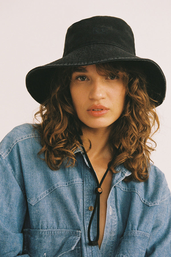 Vacay Bucket - Washed Black