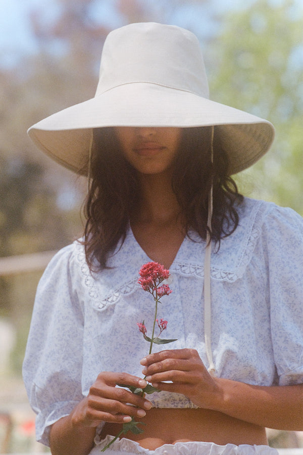 Holiday Bucket - Beige Canvas